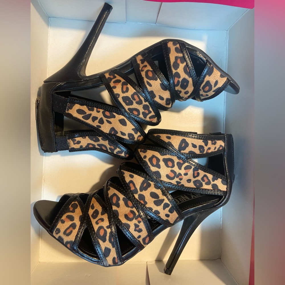 Mix No. 6 heels size 7